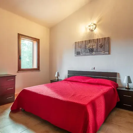 Giulia Grande Castiadas