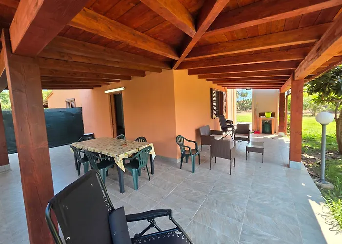 Giulia Grande Кастиадас