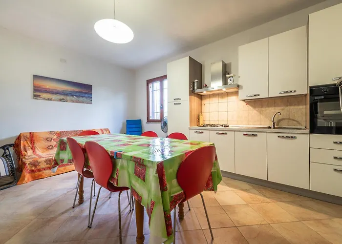 Giulia Grande Кастиадас